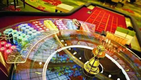 Filipino player celebrating a big win on ph bingo link platform